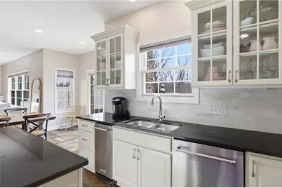 2094 Laurel Ridge Dr, Jefferson Hills, PA 15025 - Photo 13