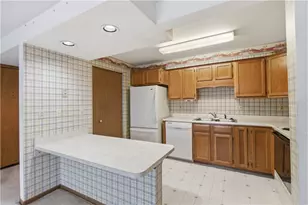 503 Clubhouse Dr, South Strabane, PA 15301 - Photo 11