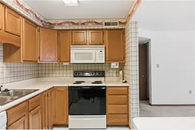 503 Clubhouse Dr, South Strabane, PA 15301 - Photo 13