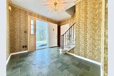 3206 Brunton Dr, Pittsburgh, PA 15116 - Photo 3