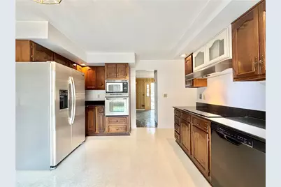 3206 Brunton Dr, Pittsburgh, PA 15116 - Photo 11