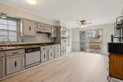 2715 Myrtle Dr, Lower Burrell, PA 15068 - Photo 11