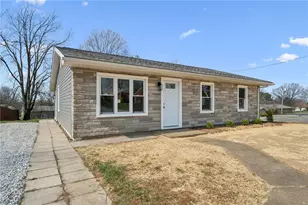 514 New Market Dr, Hempfield Township, PA 15601 - Photo 1