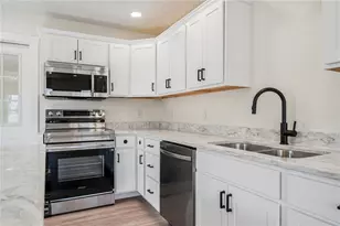 514 New Market Dr, Hempfield Township, PA 15601 - Photo 11