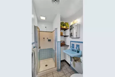 2537 N Lightwood Ave, Bethel Park, PA 15102 - Photo 23