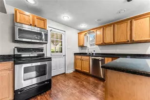 251 Crescent Pines Dr, Pittsburgh, PA 15147 - Photo 7