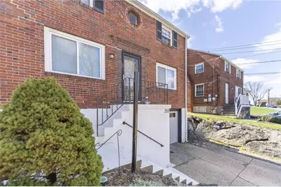 251 Crescent Pines Dr, Pittsburgh, PA 15147 - Photo 3