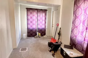 2410 Woodstock Ave, Pittsburgh, PA 15218 - Photo 9