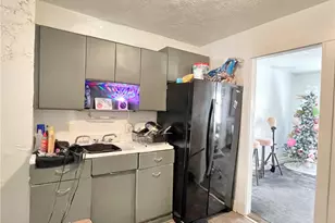 2410 Woodstock Ave, Pittsburgh, PA 15218 - Photo 17