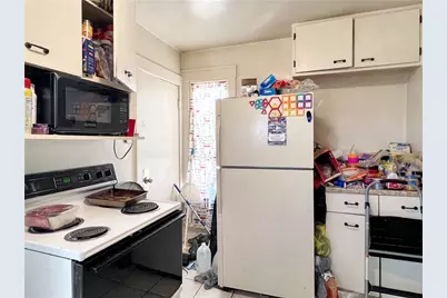 2410 Woodstock Ave, Pittsburgh, PA 15218 - Photo 11