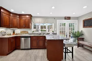 1369 S Hermitage Rd, Hermitage, PA 16148 - Photo 15