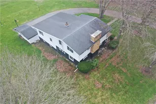 171 Holly Ln, Somerset Township, PA 15501 - Photo 5