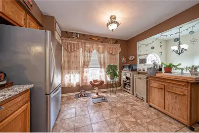 483 Cherryhill Dr, Cecil, PA 15017 - Photo 5