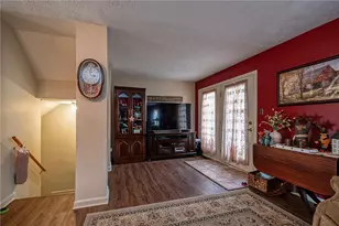 483 Cherryhill Dr, Cecil, PA 15017 - Photo 11