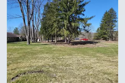 2585 Maple Lane, Pittsburgh, PA 15241 - Photo 3