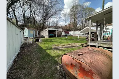 800 Sidney St, Southwest Greensburg Boro, PA 15601 - Photo 11