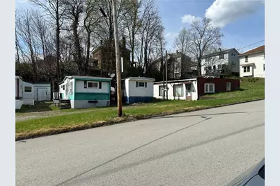 800 Sidney St, Southwest Greensburg Boro, PA 15601 - Photo 3