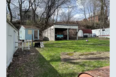 800 Sidney St, Southwest Greensburg Boro, PA 15601 - Photo 13