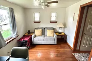 3102 Hazelhurst Ave, Pittsburgh, PA 15227 - Photo 17