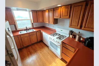 3102 Hazelhurst Avenue, Pittsburgh, PA 15227 - Photo 5