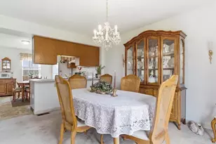 1403 Lexington Dr, Cecil, PA 15055 - Photo 7