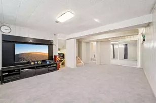 7890 Mark Dr, Pittsburgh, PA 15147 - Photo 17