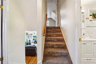 7890 Mark Dr, Pittsburgh, PA 15147 - Photo 15