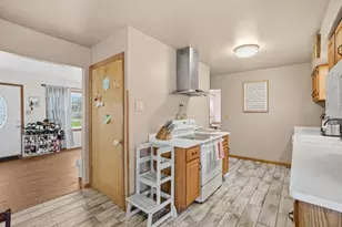 733 Mercer Rd, Beaver, PA 15010 - Photo 13