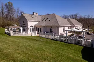 104 Angerer Rd, Cecil, PA 15317 - Photo 3