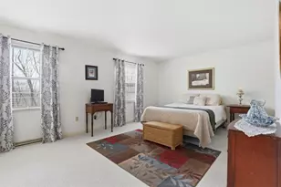 766 Windvue Dr, Robinson Twp, PA 15205 - Photo 17