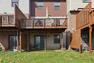 766 Windvue Dr, Robinson Twp, PA 15205 - Photo 29