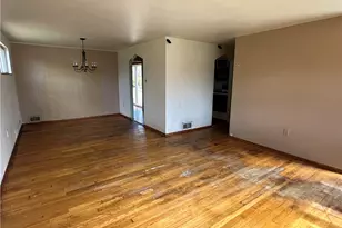 14 W Hillcrest Rd, Nottingham, PA 15330 - Photo 3