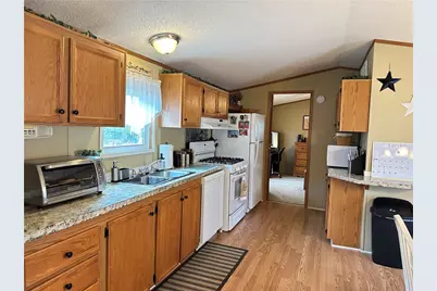 616 Amy Ln, Center Township, PA 16001 - Photo 19