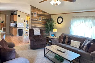 616 Amy Ln, Center Township, PA 16001 - Photo 15