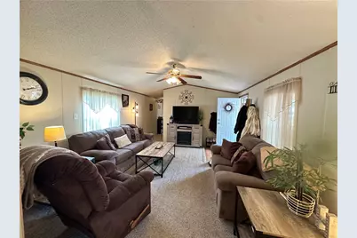 616 Amy Ln, Center Township, PA 16001 - Photo 17