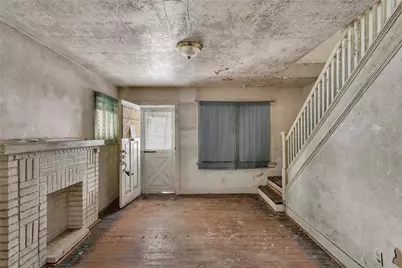 2054 Laketon Rd, Pittsburgh, PA 15221 - Photo 9