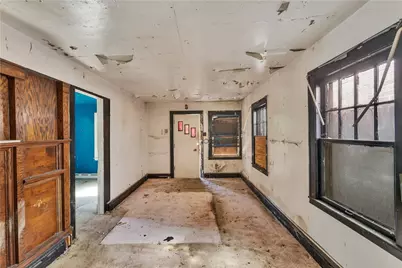 1918 Laketon Rd, Pittsburgh, PA 15221 - Photo 15