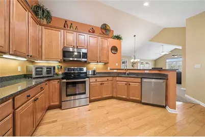 2061 Isleworth Ln, Cranberry Township, PA 16066 - Photo 13