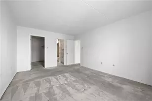 2160 Greentree Rd, Scott Township, PA 15220 - Photo 21