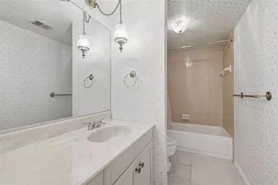 2160 Greentree Road #705W, Scott Township, PA 15220 - Photo 15