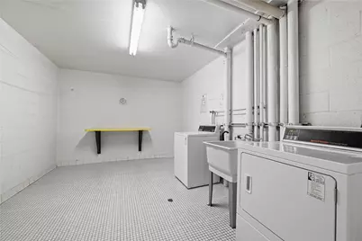2160 Greentree Road #705W, Scott Township, PA 15220 - Photo 25