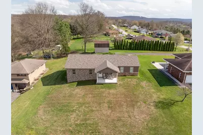 12 Highview St, Derry Township, PA 15650 - Photo 17