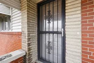 1013 El Rancho Dr, Green Tree, PA 15220 - Photo 3