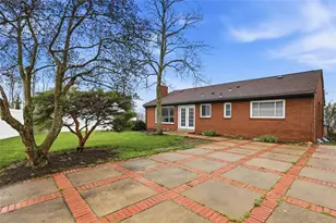 1013 El Rancho Dr, Green Tree, PA 15220 - Photo 33