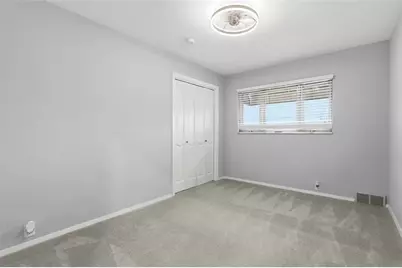 1013 El Rancho Dr, Green Tree, PA 15220 - Photo 15