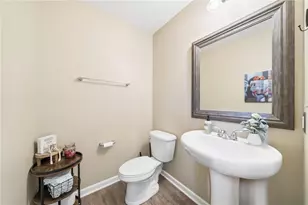 220 Williamsburg Dr, Elizabeth Twp/Boro, PA 15037 - Photo 17