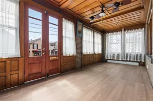 637 E 10th Ave, Tarentum, PA 15084 - Photo 3