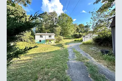 572 Alberts Dr, Monessen, PA 15062 - Photo 3