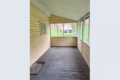 2440 Racetrack Rd, Youngwood, PA 15672 - Photo 9