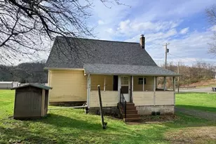 2440 Race Track Rd, Youngwood, PA 15672 - Photo 9